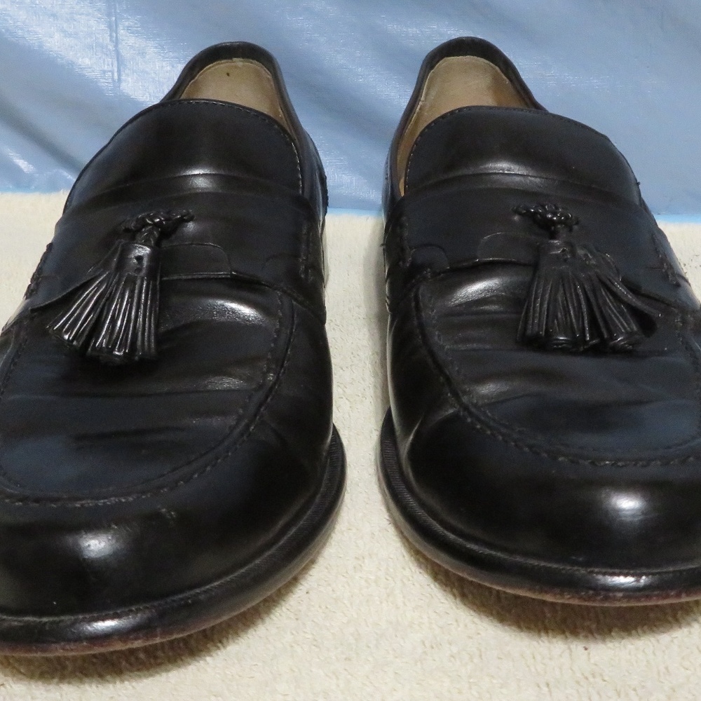 MENS JOHNSTON & MURPHY  TASSEL LOAFERS size 11M